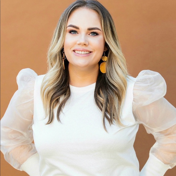 Meet your Posher, Sarah - Picture 1 of 1